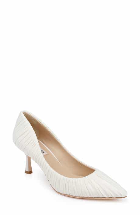 Badgley Mischka Collection Verity Pointed Toe Pump