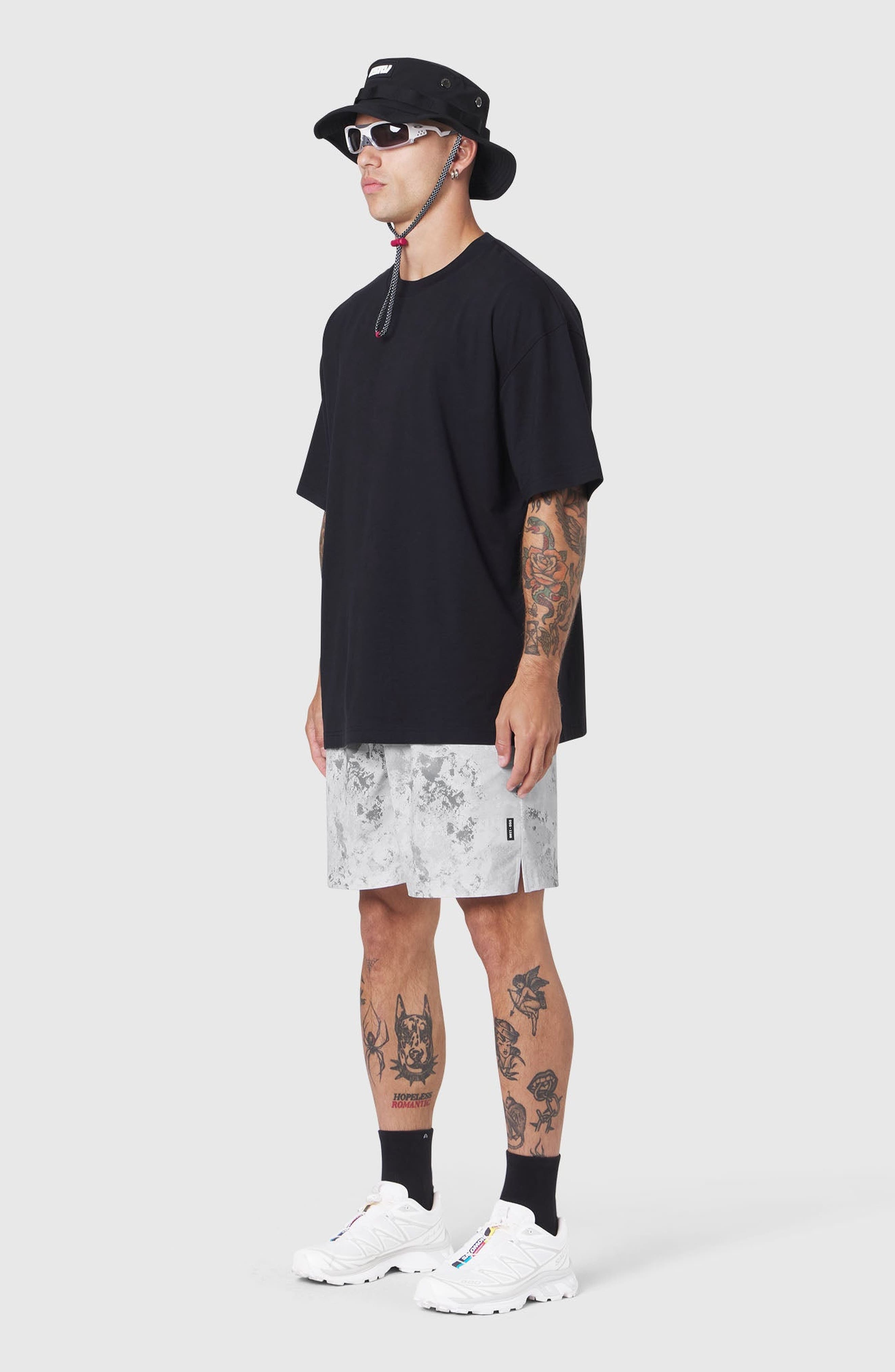selected Black / Black