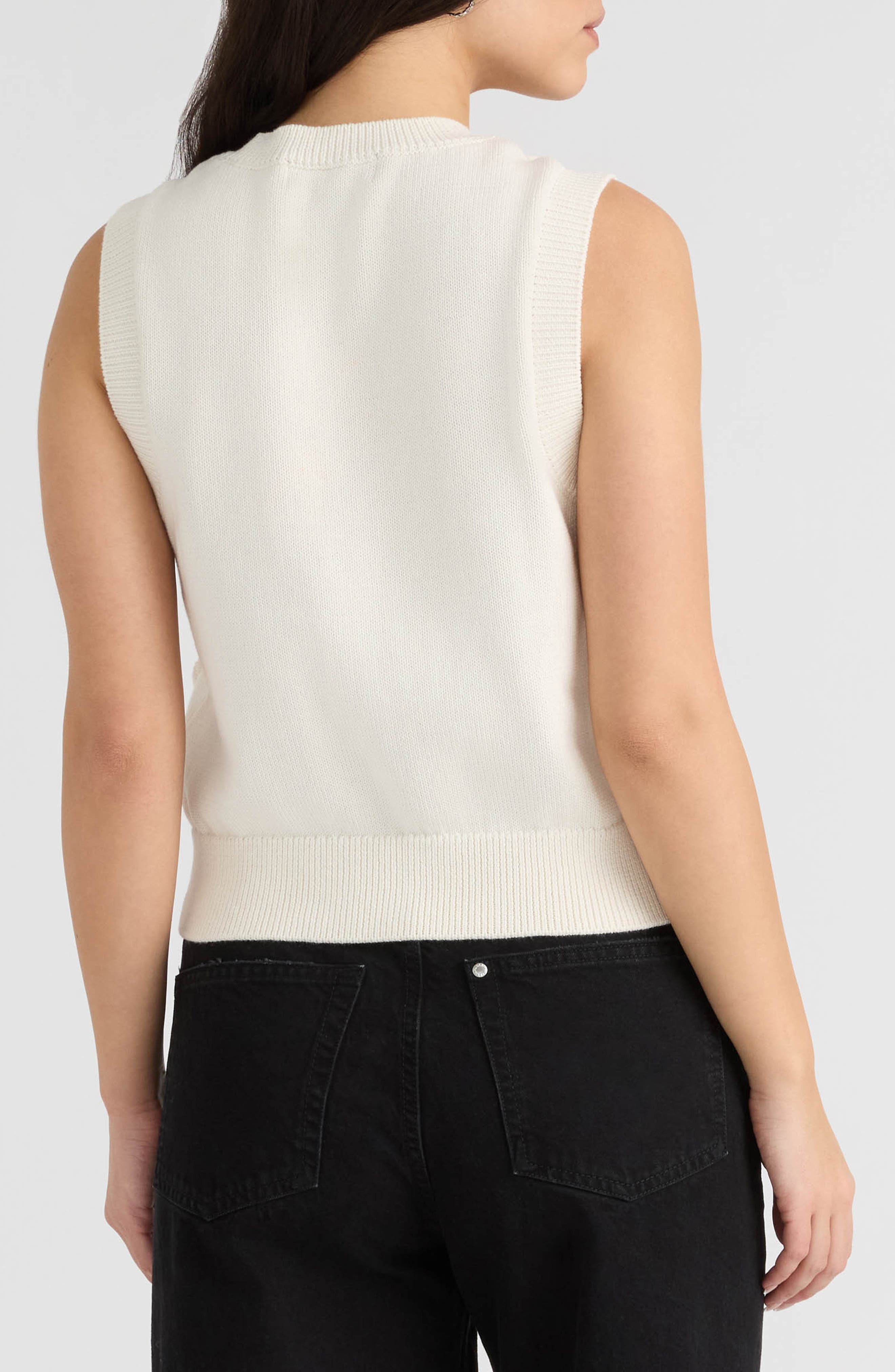 Sleeveless Floral Applique Sweater - image 2