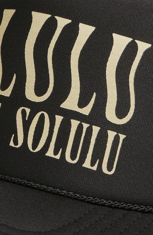 Friday Feelin ' Delulu Is The Solulu Trucker Hat In Black