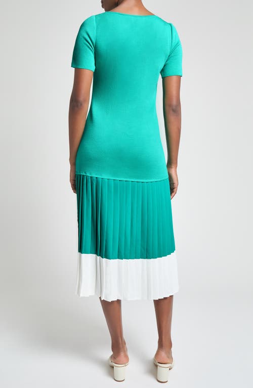 Ming Wang Modern Fit Mixed Media Pleated Midi Dress In Emerald Awe/white