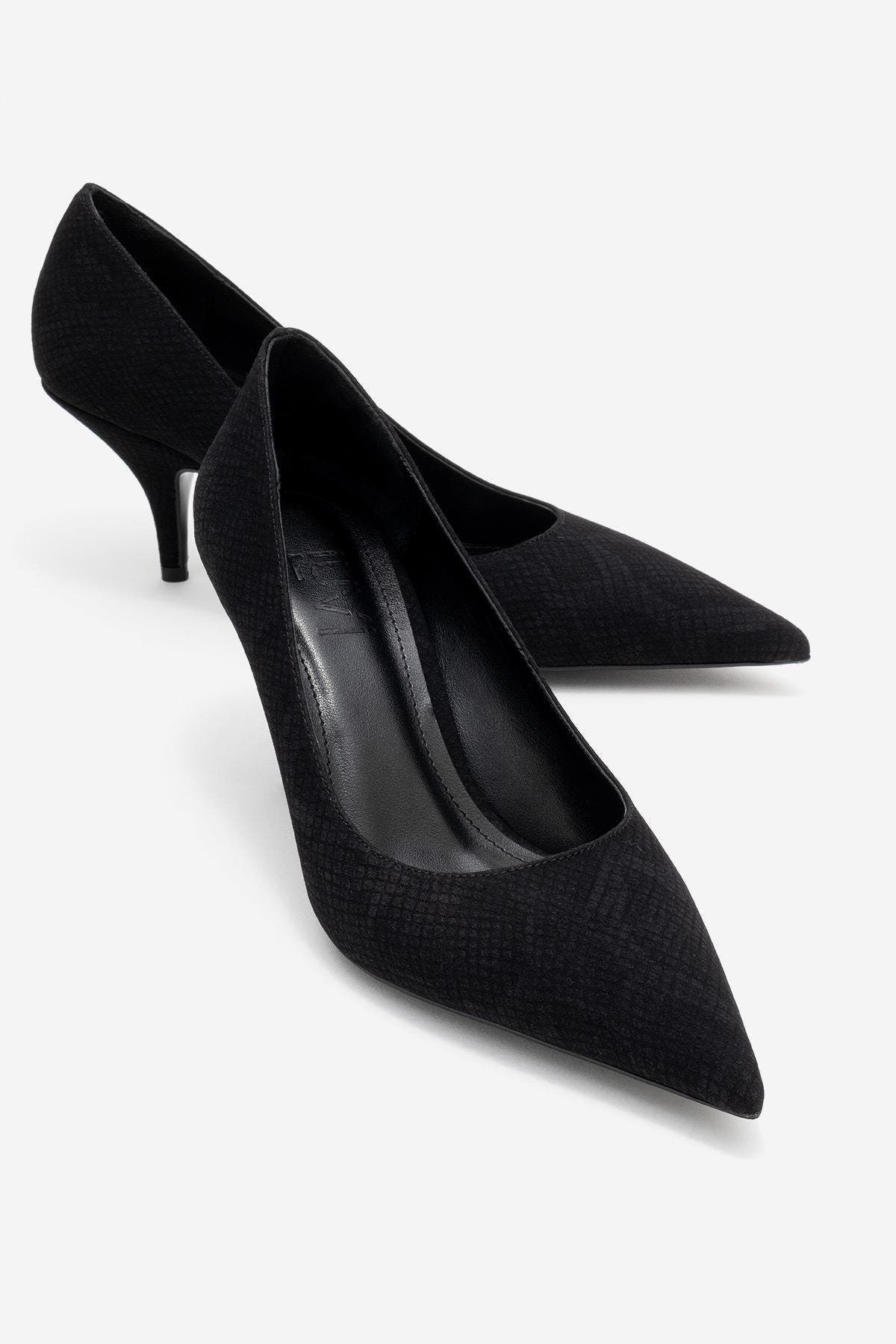 Prologue Shoes Marcus Pointed Toe Pump, Alternate, color, Black Pattern