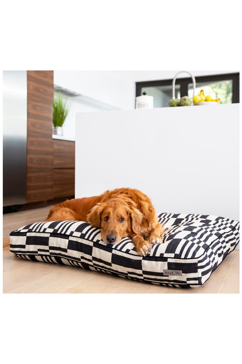 Jax & Bones Piano Pillow Dog Bed, Alternate, color, BLACK/ IVORY COMBO
