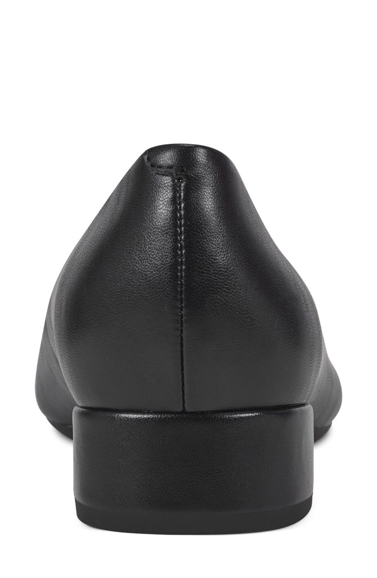 Easy Spirit Carey Pointy Toe Pump, Alternate, color, 