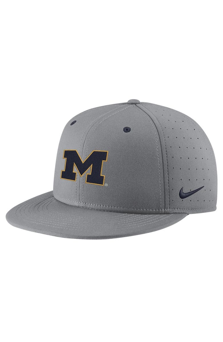 Nike Men's Nike Gray Michigan Wolverines USA Side Patch True AeroBill Performance Fitted Hat, Alternate, color, 