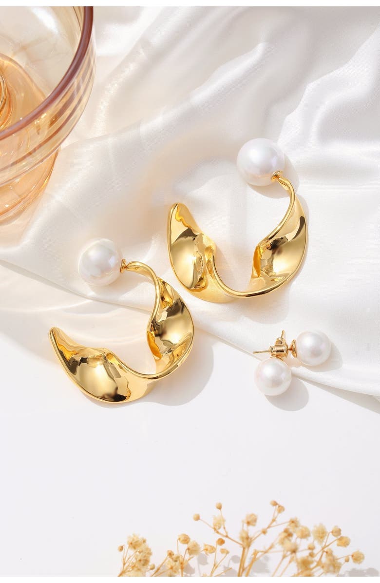 Classicharms Chunky Wave Hoop Earrings, Alternate, color, Gold