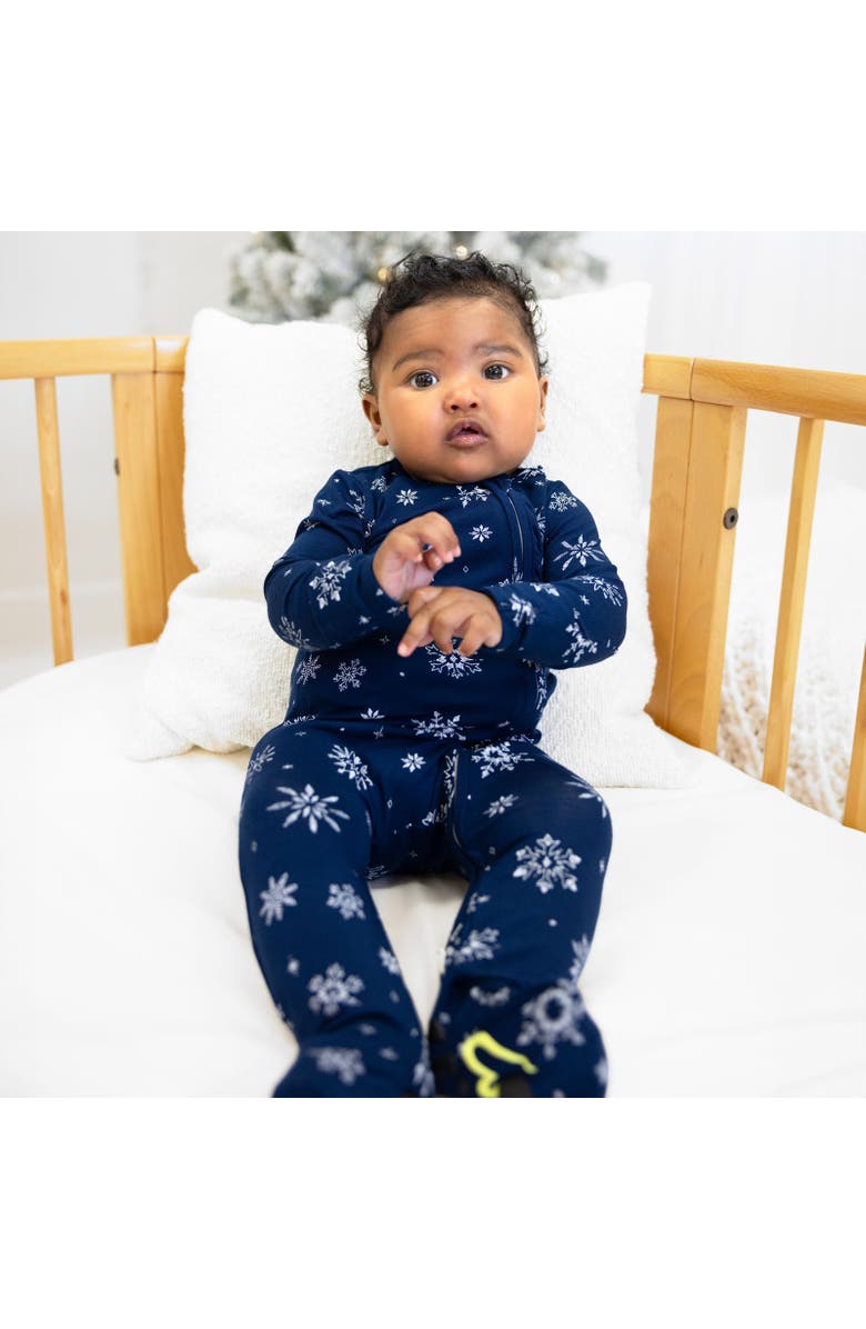 Bellabu Bear Baby Snowflake Convertible Footie, Alternate, color, Snowflake