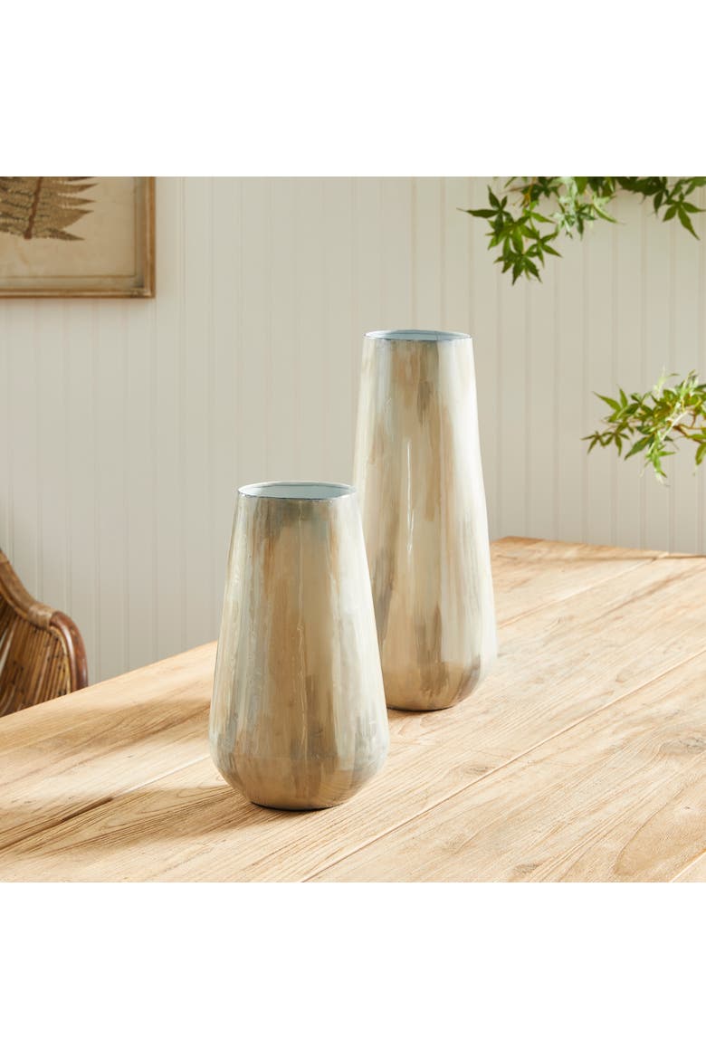 Almeta Vase, Alternate, color, White