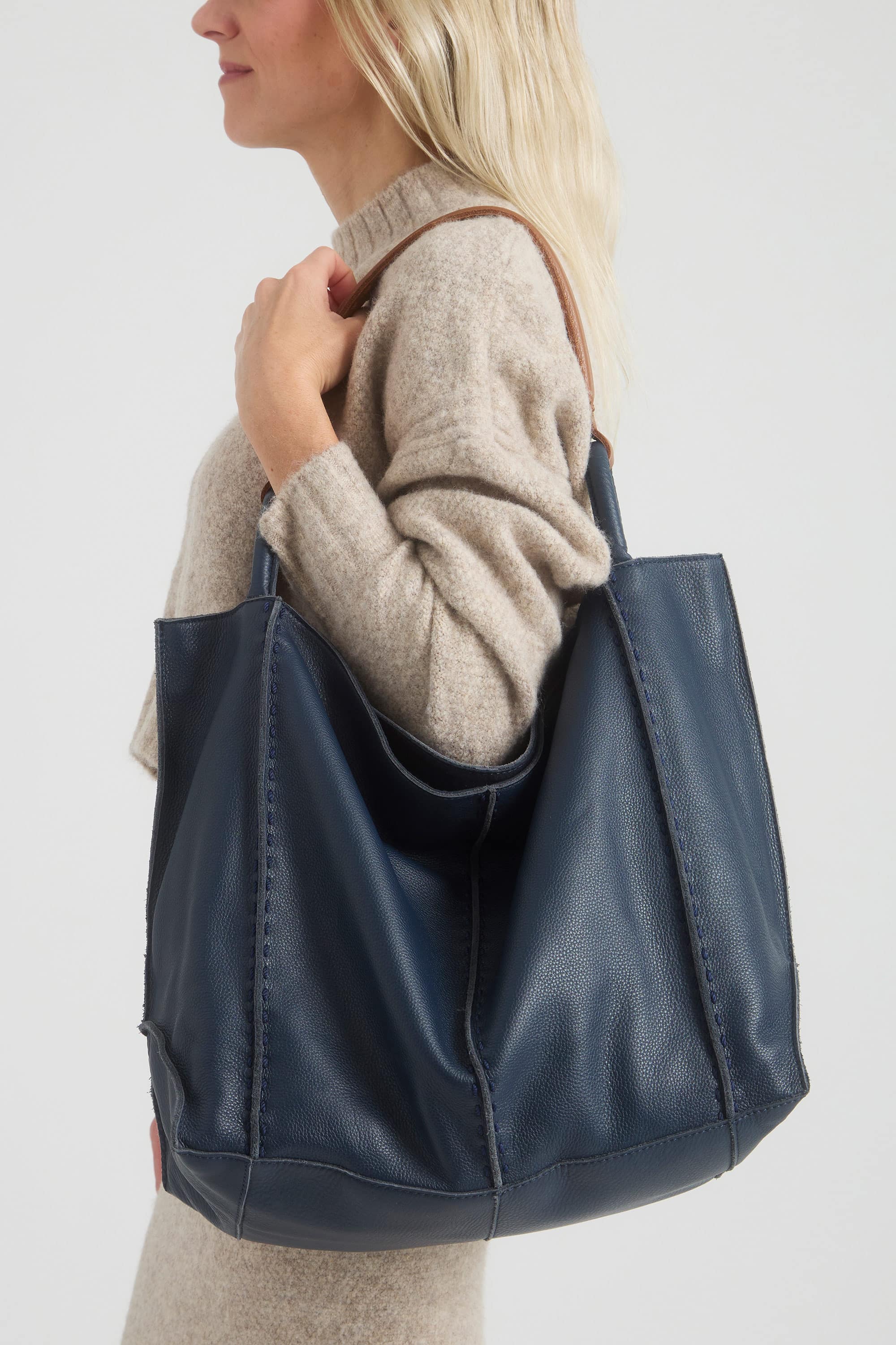 The Sak Los Feliz Large Tote Leather Bag, Alternate, color, Black Pebble