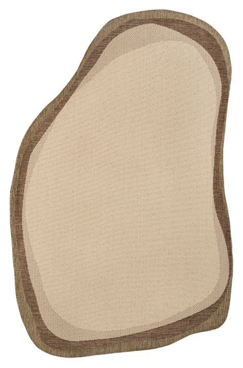 Wyatt Modern Rustic Abstract Indoor/Outdoor Shaped Area Rug