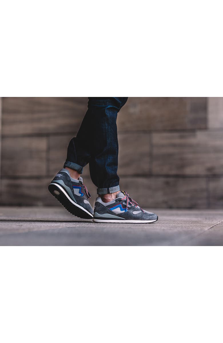 Karhu Gender Inclusive Synchron Classic Sneaker, Alternate, color,