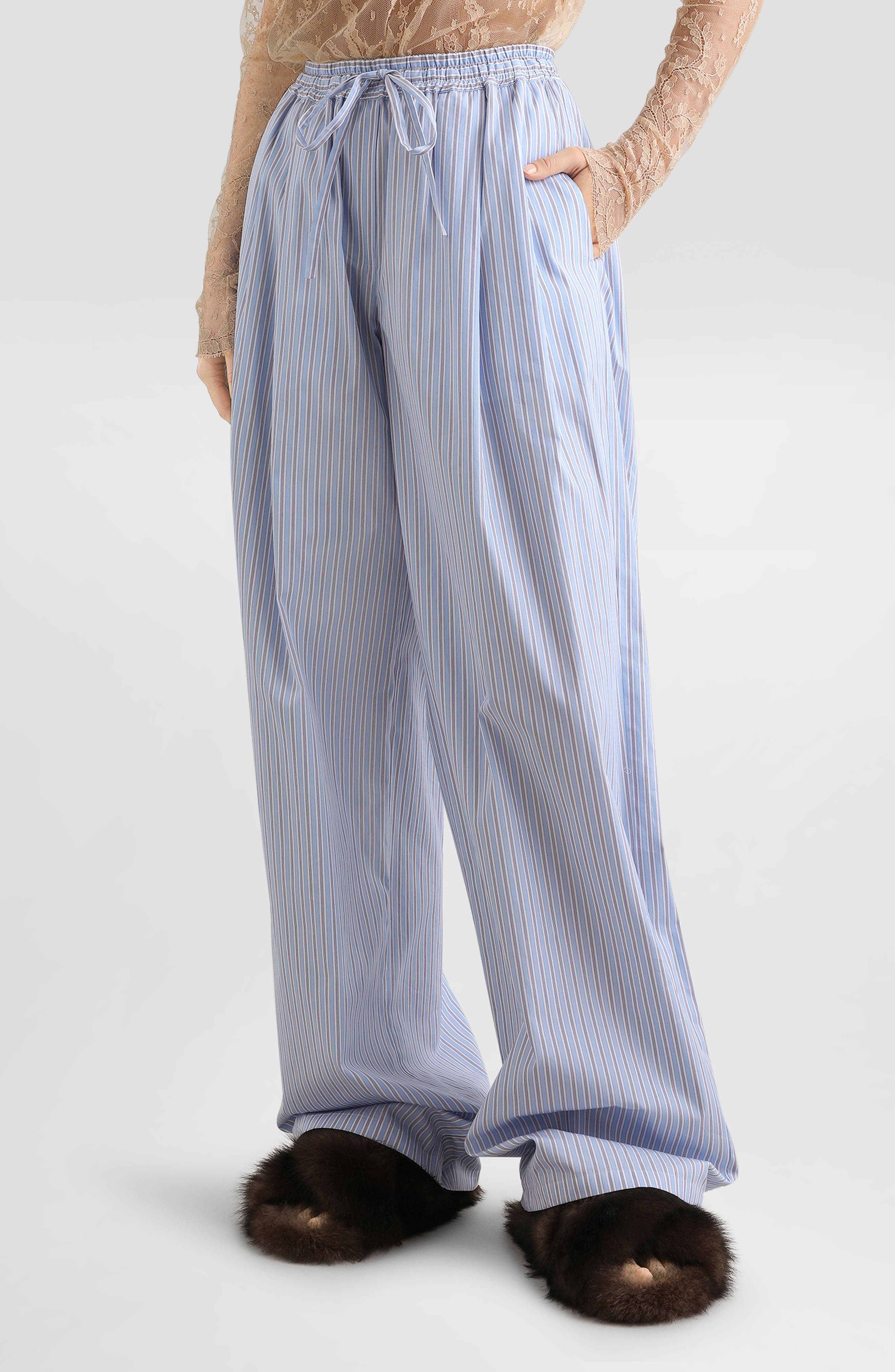 selected S8051 STRIPED BLUE/ WHITE