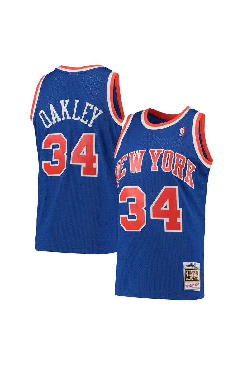 Men's Mitchell & Ness Charles Oakley Blue New York Knicks Hardwood Classics Swingman Jersey, Main, color, Blue
