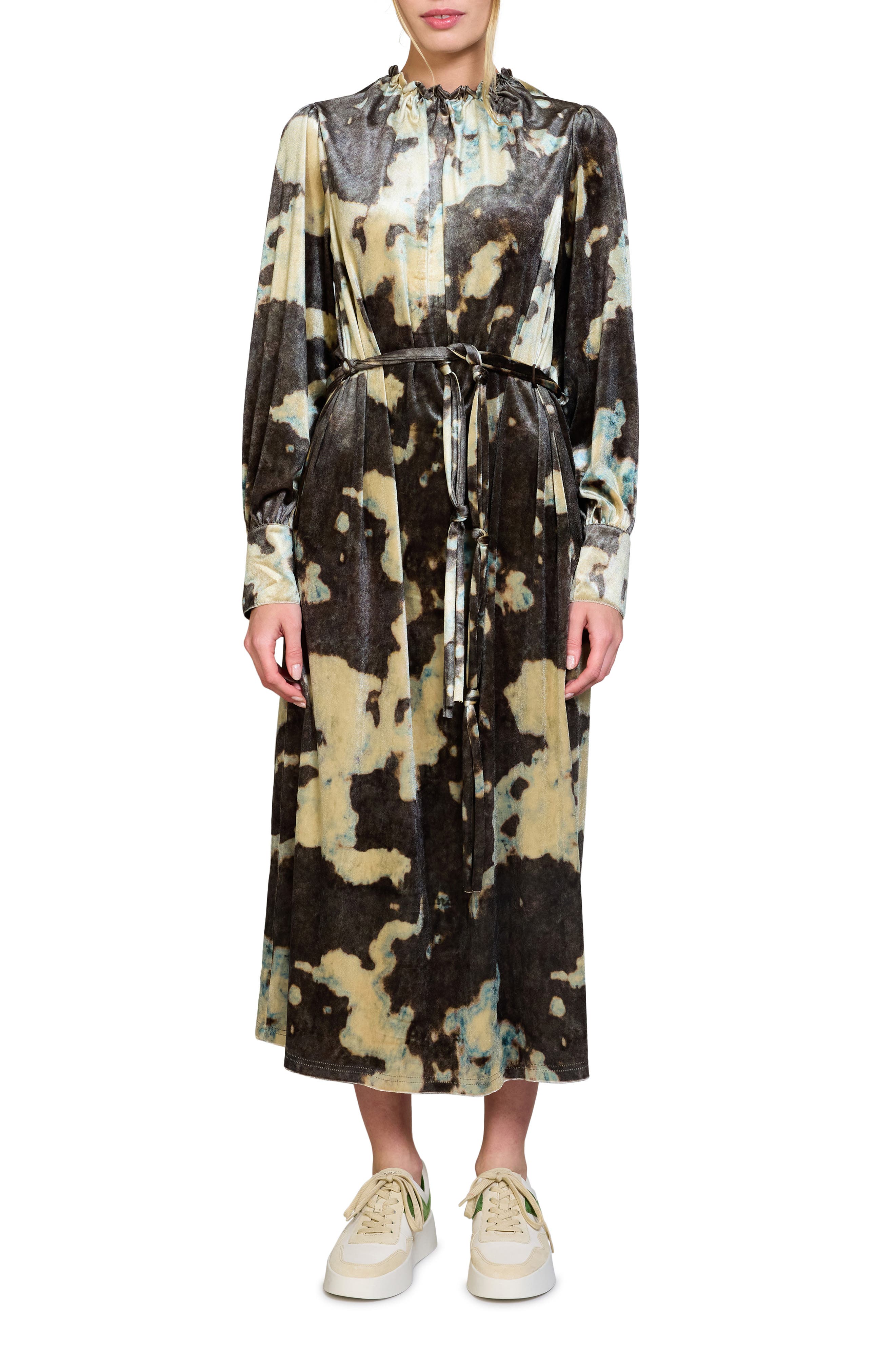 MELLODAY Long Sleeve Tie Belt Velvet Midi Dress in Coffee Multi 