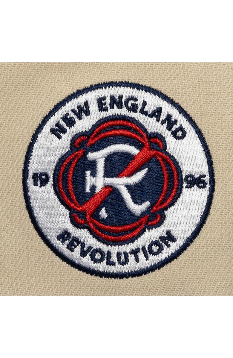 Mitchell & Ness Men's Mitchell & Ness Cream/Navy New England Revolution Upside Down Pro Pinch Snapback Hat, Alternate, color, Cream