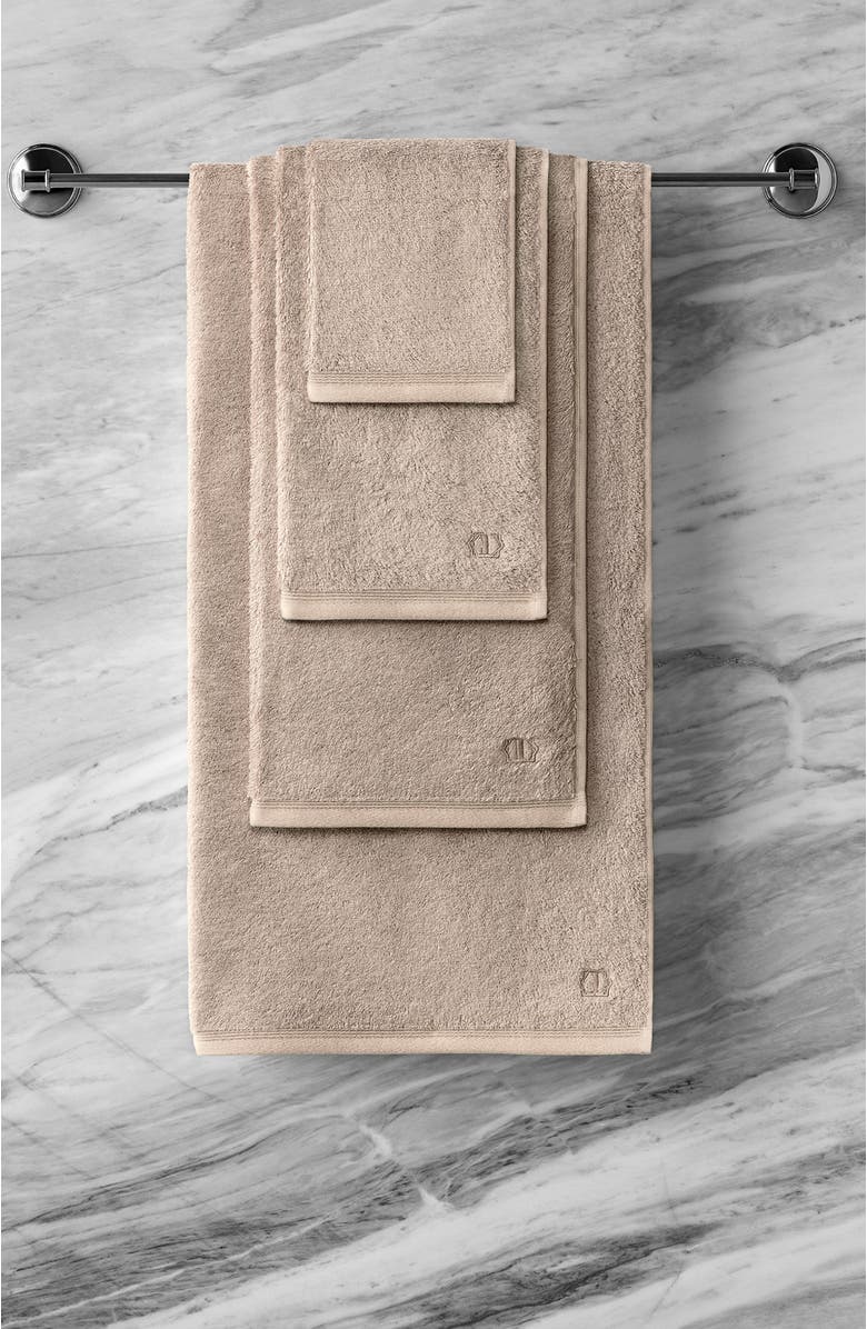 Togas Poitiers Towel, Alternate, color, Metallic Gold