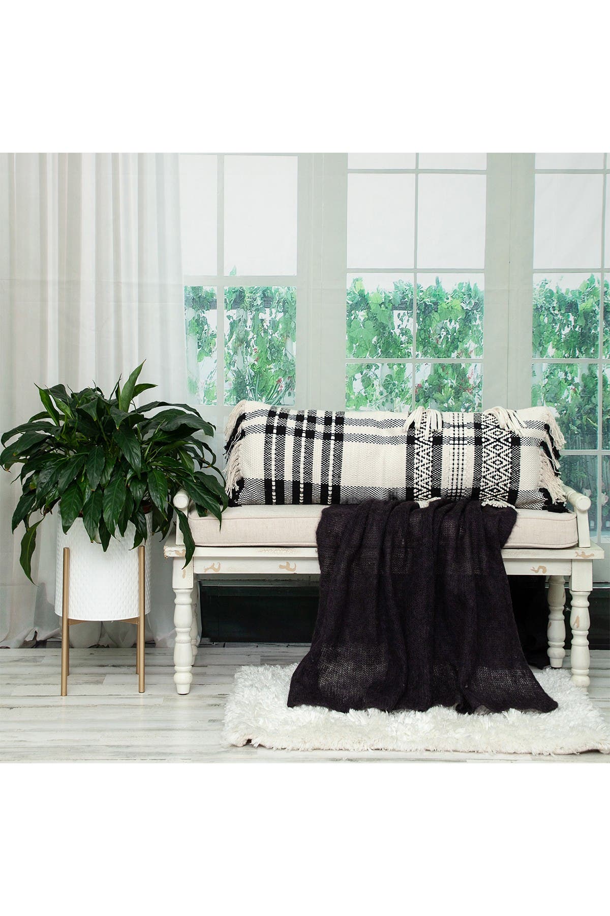 PARKLAND COLLECTION Minos Transitional White Lumbar Throw Pillow