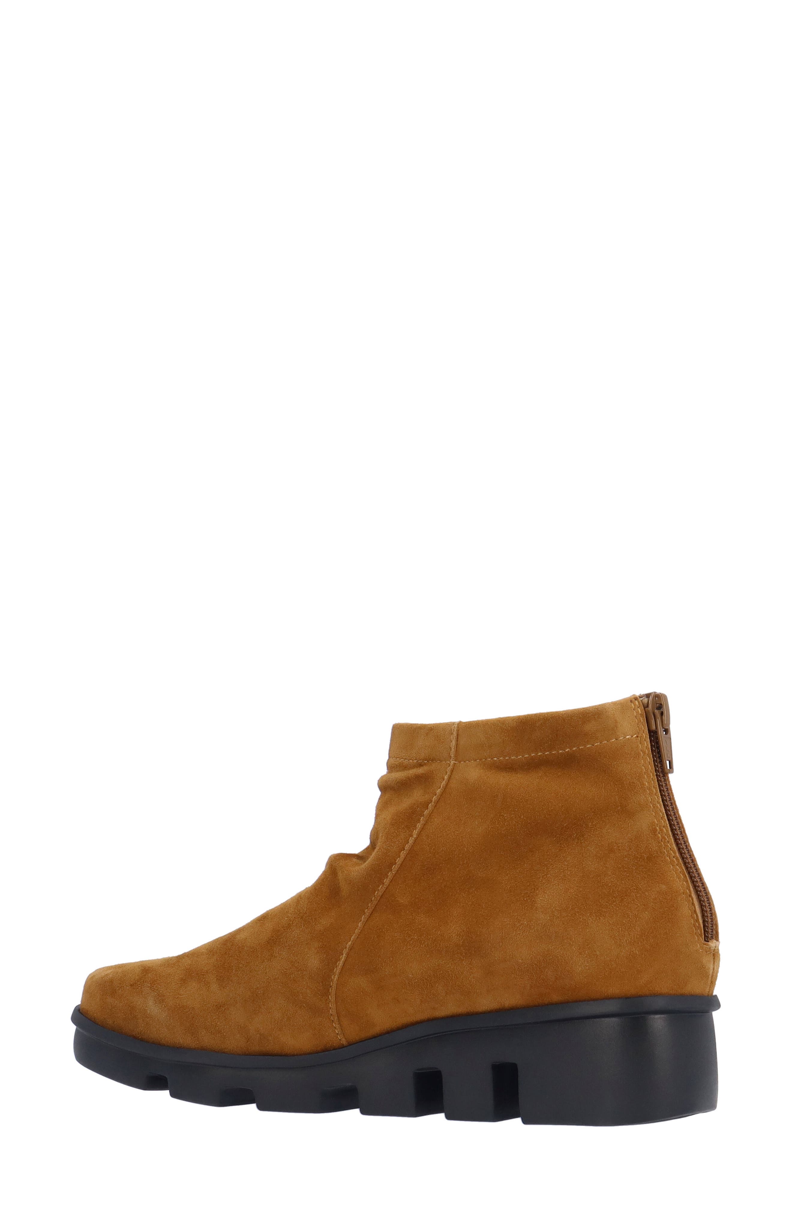 L'Amour des Pieds Hadirat Lug Sole Bootie, Alternate, color, Coffee