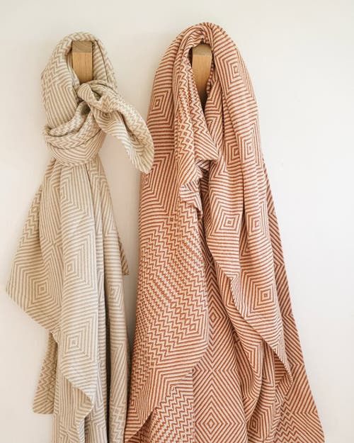 Mungo Throw Cotton Whalebone Blanket In Taupe