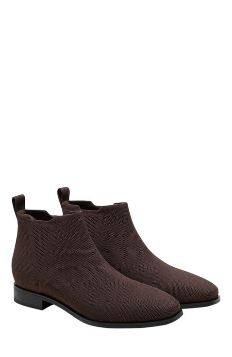 Ryan Slip-On Chelsea Boots