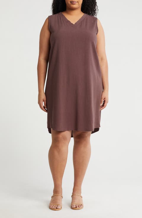 V-Neck Sleeveless Shift Dress (Plus)