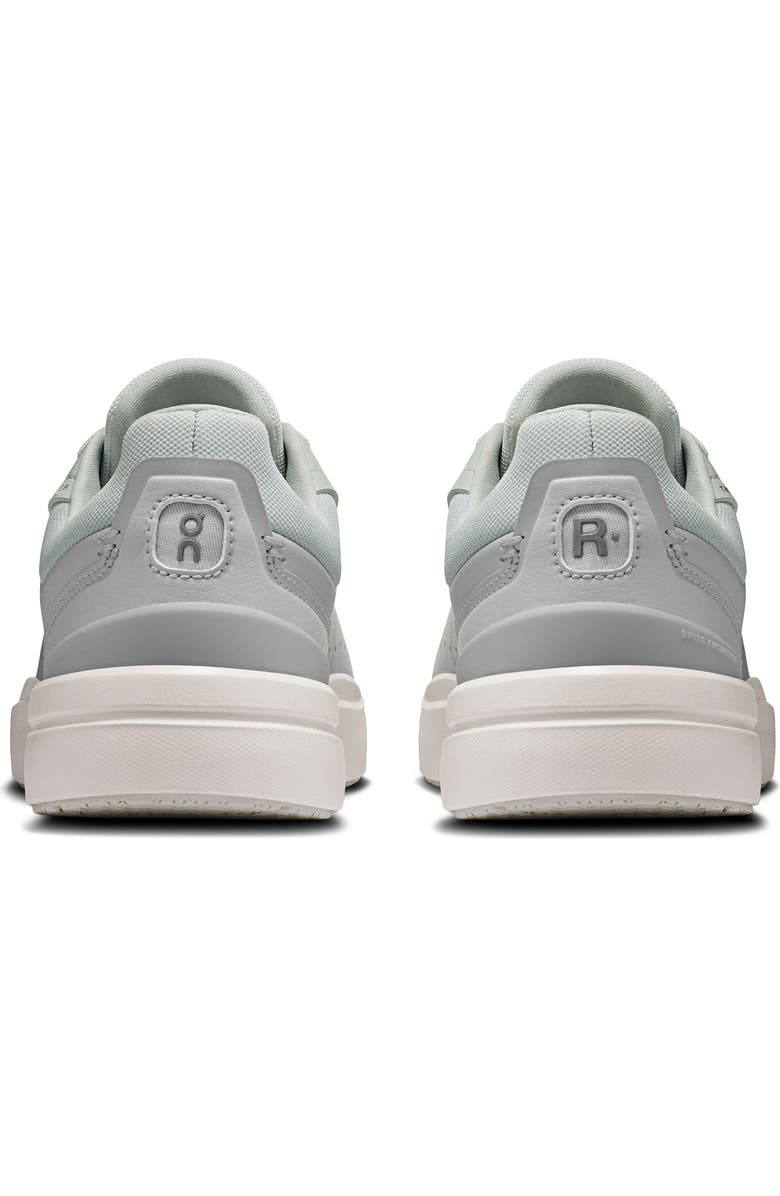 On THE ROGER Advantage Tennis Sneaker, Alternate, color, Wolf/ Glacier