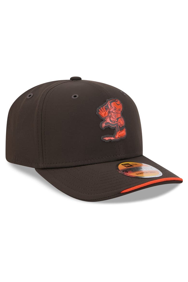 Men's New Era Brown Cleveland Browns 2026 Sideline Throwback 9SEVENTY Adjustable Hat, Alternate, color, Brown