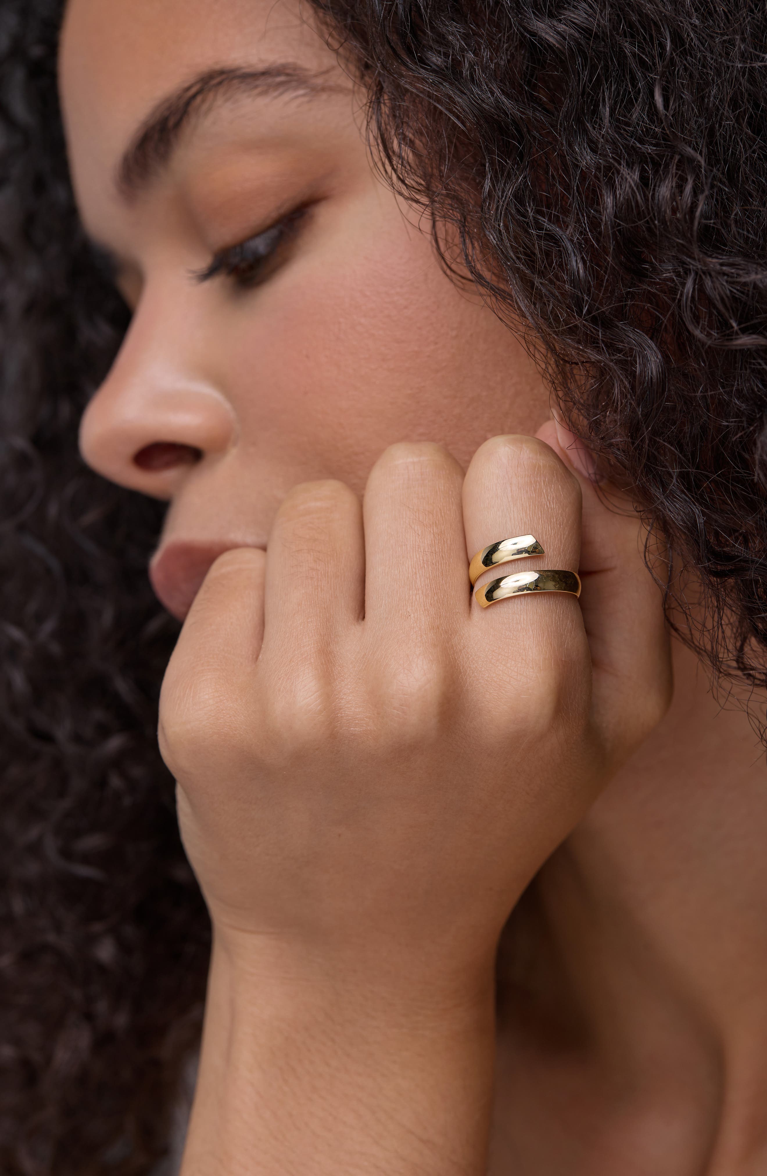 Женские аксессуары Bony Levy 14K Gold Beveled Edge Bypass Ring — фото 5