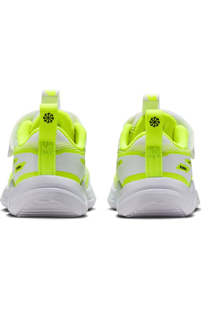 Nike Cosmic Runner Running Shoe, Alternate, color, 106 White/Black