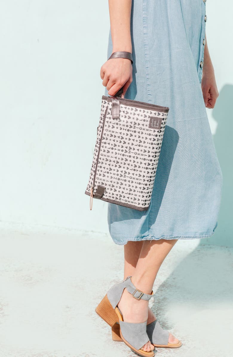 Petunia Pickle Bottom x Disney Nimble Diaper Changing Pad Clutch, Alternate, color,