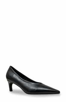 CHASE AND CHLOE Zandra Pointed Toe Pump