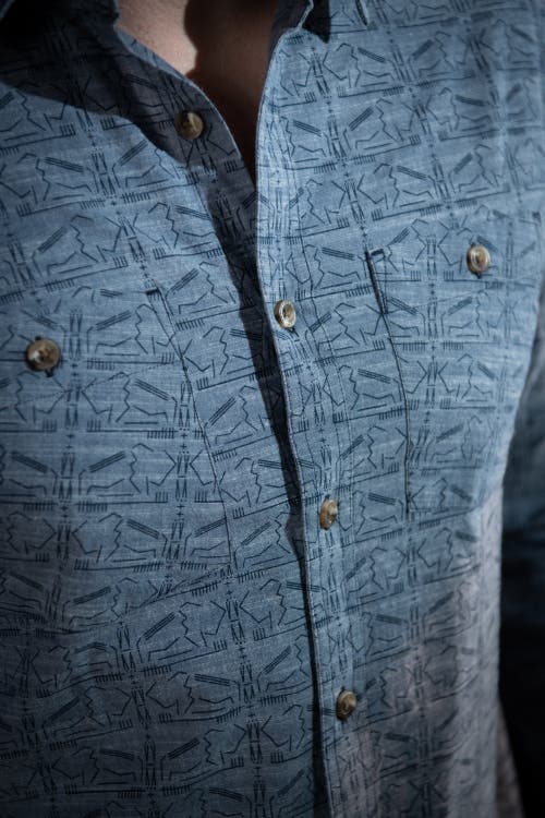 MOUNTAIN KHAKIS MOUNTAIN KHAKIS BISON ETCH SHIRT