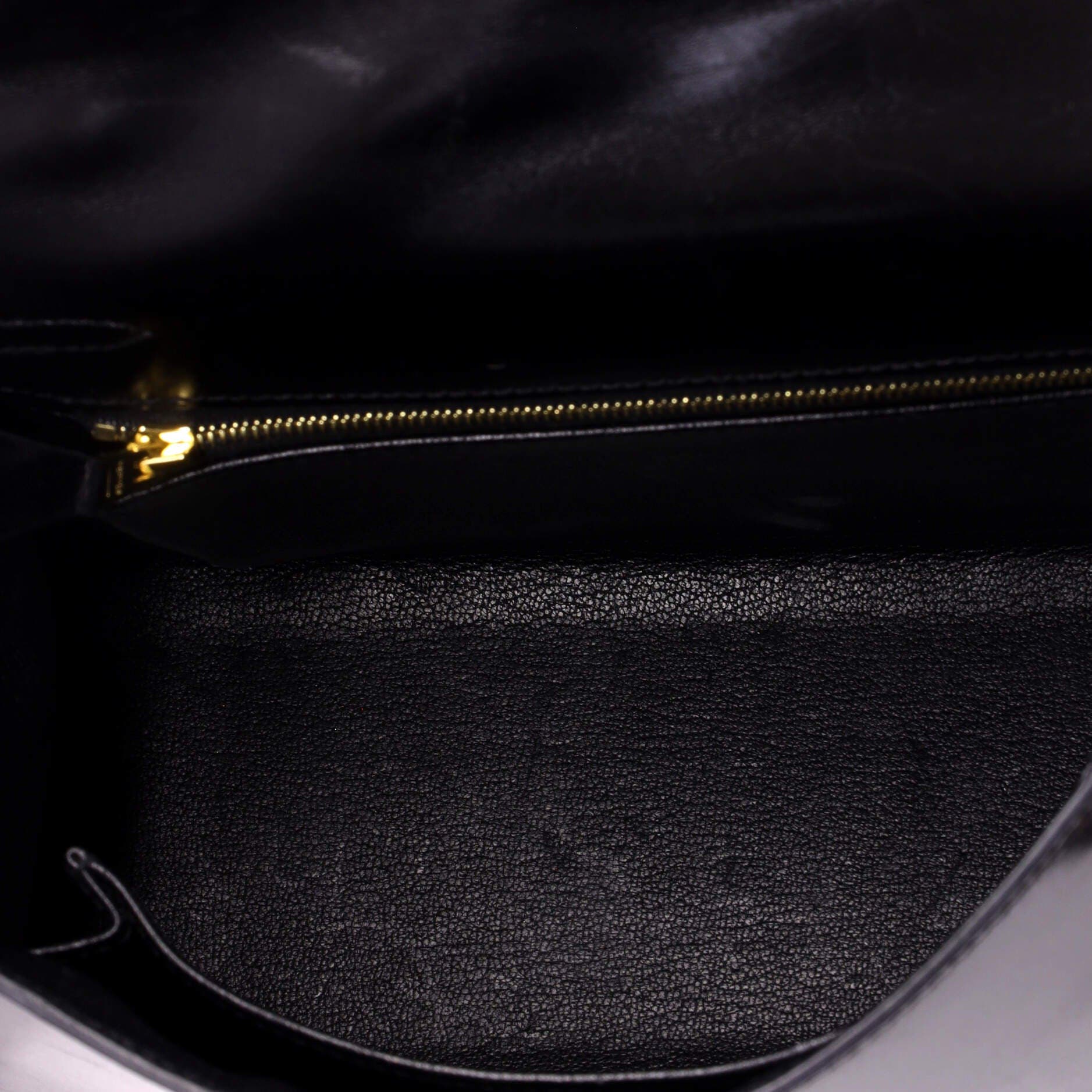81034712 Kelly Handbag Black Tadelakt with Gold Hardware 25, Alternate, color, 