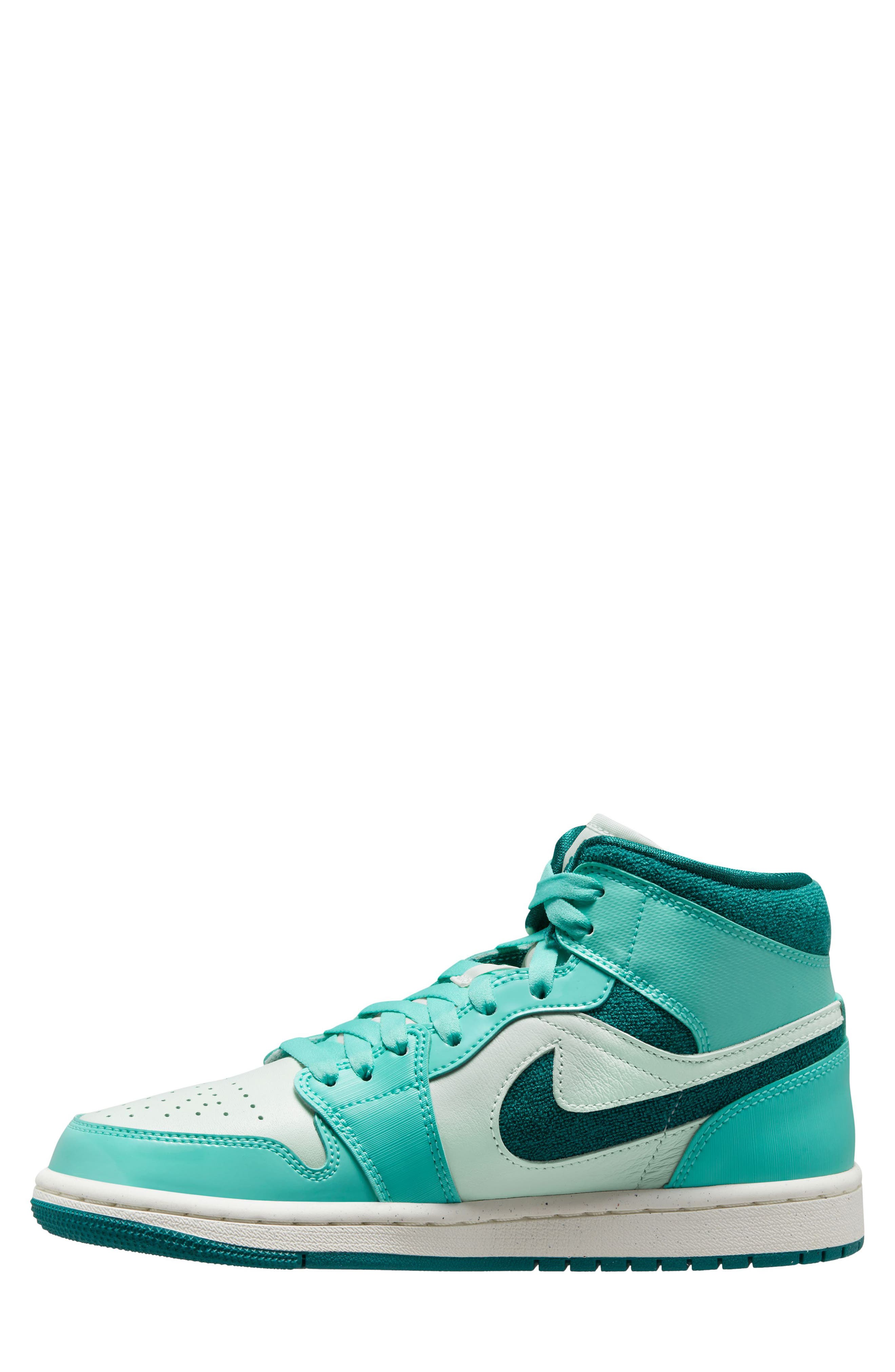 Air Jordan 1 Mid SE Basketball Sneaker, Alternate, color, BLEACHED TURQUOISE/ SKY TEAL