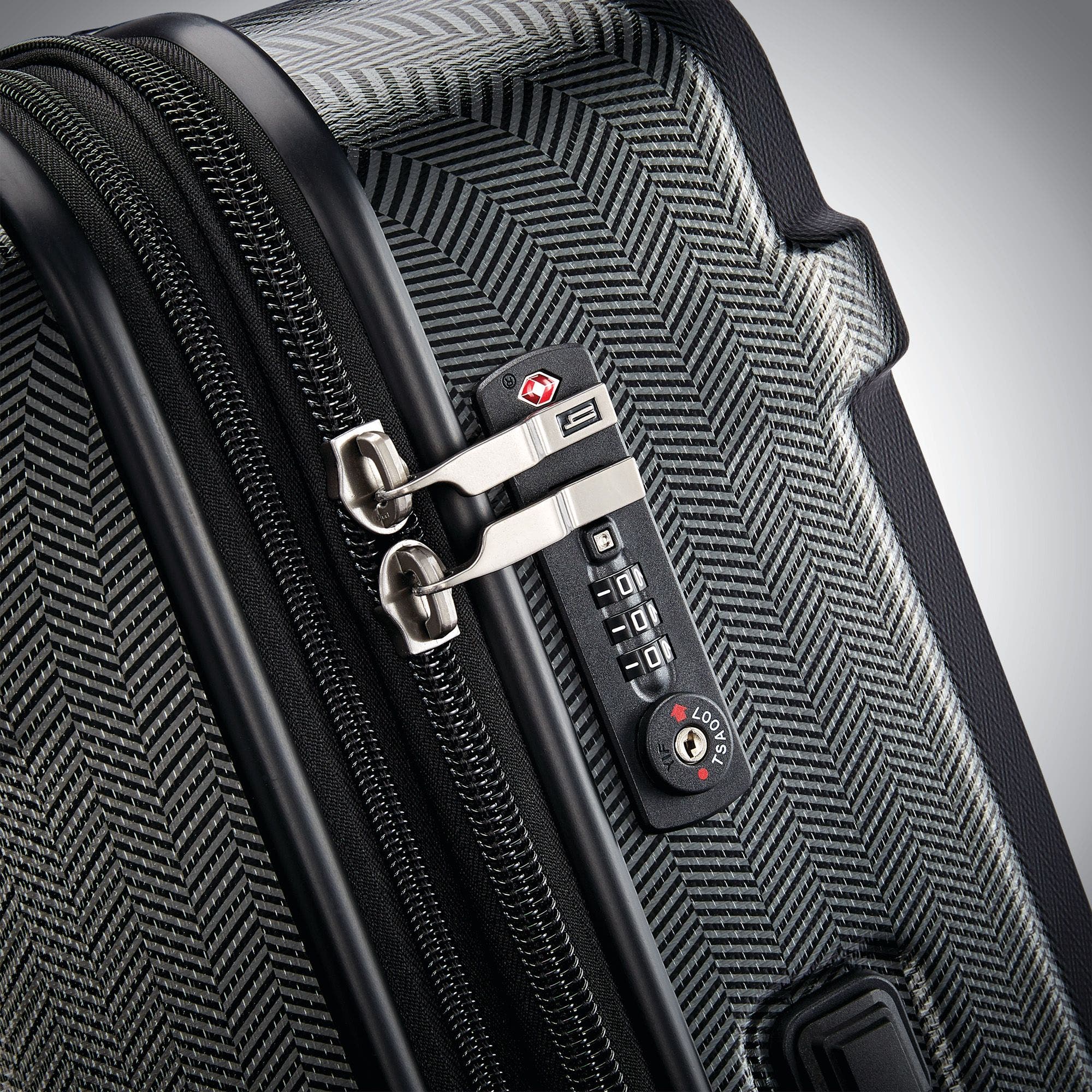 Hartmann Century Deluxe Extended Journey Expandable Spinner 30, Alternate, color, Black/Gunmetal