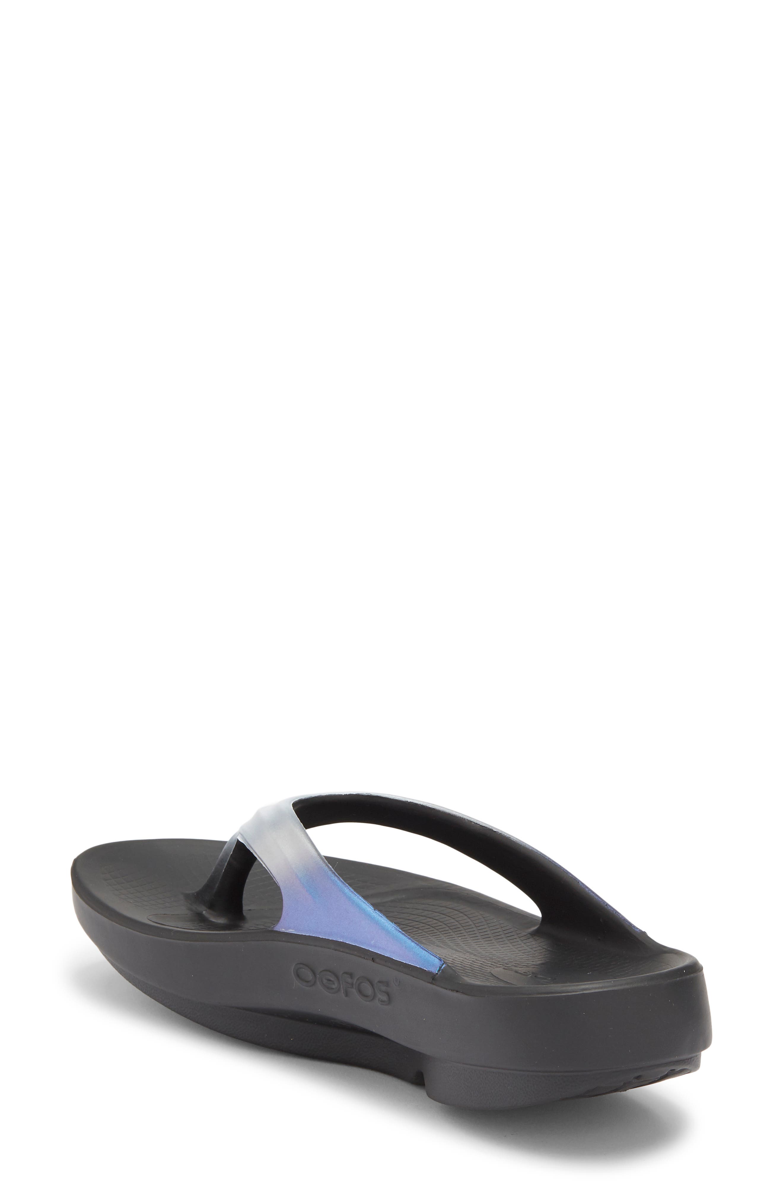 Oofos Oolala Luxe Flip Flop Sandal, Alternate, color, Black/ Frost