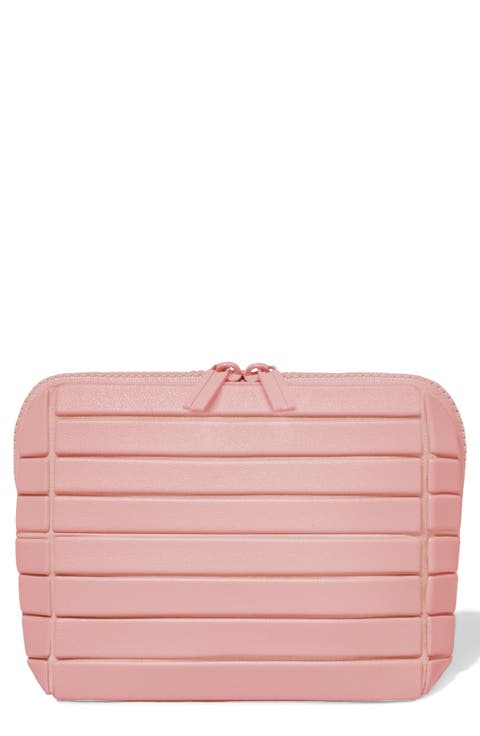 The Small Traveller Toiletry Kit