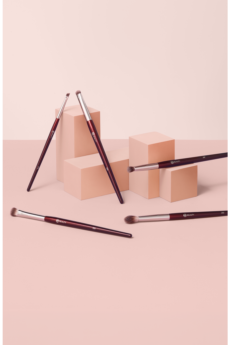 Brush Set for Hooded & Smaller Eyes, Alternate, color, Burgundy