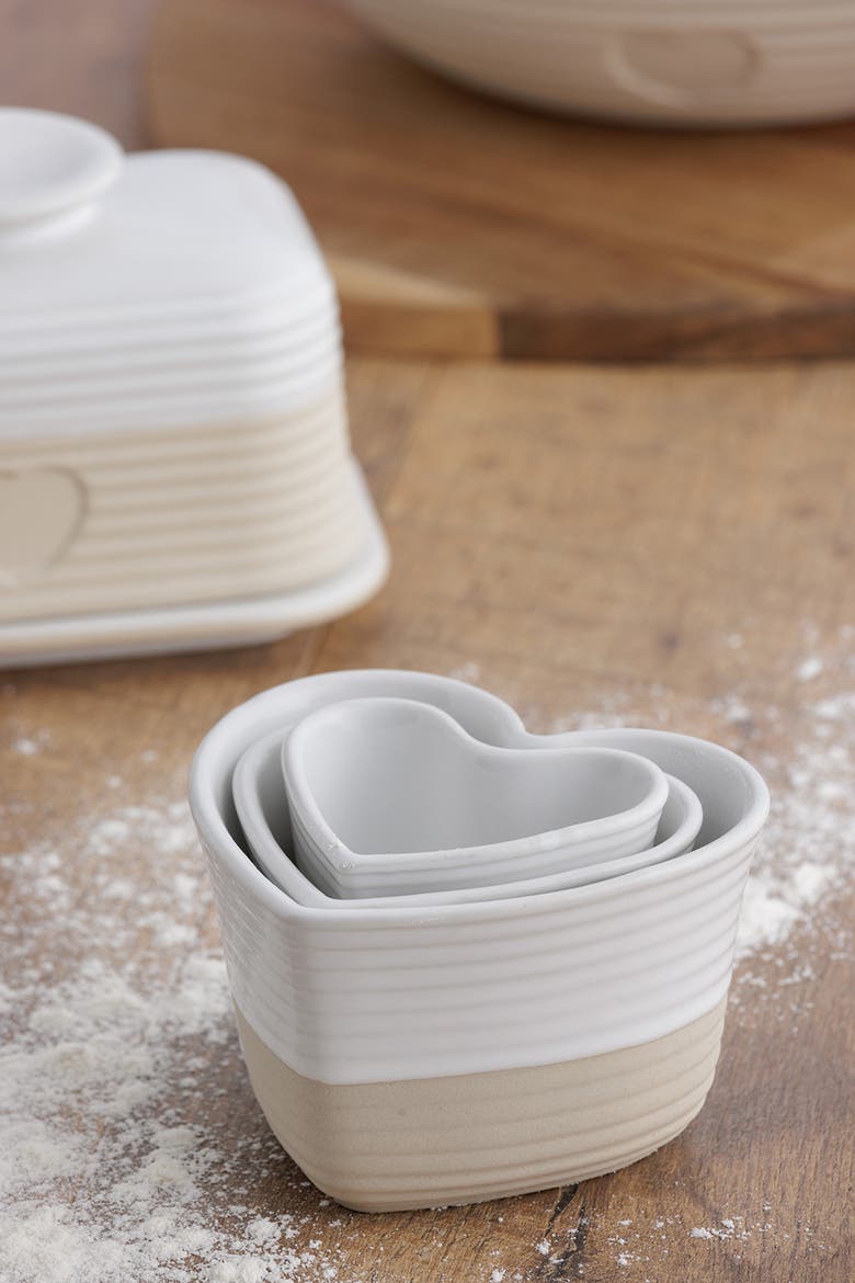 Rustic Charm Measuring Cups, Set of 3 Stoneware Cups, Alternate, color, Beige