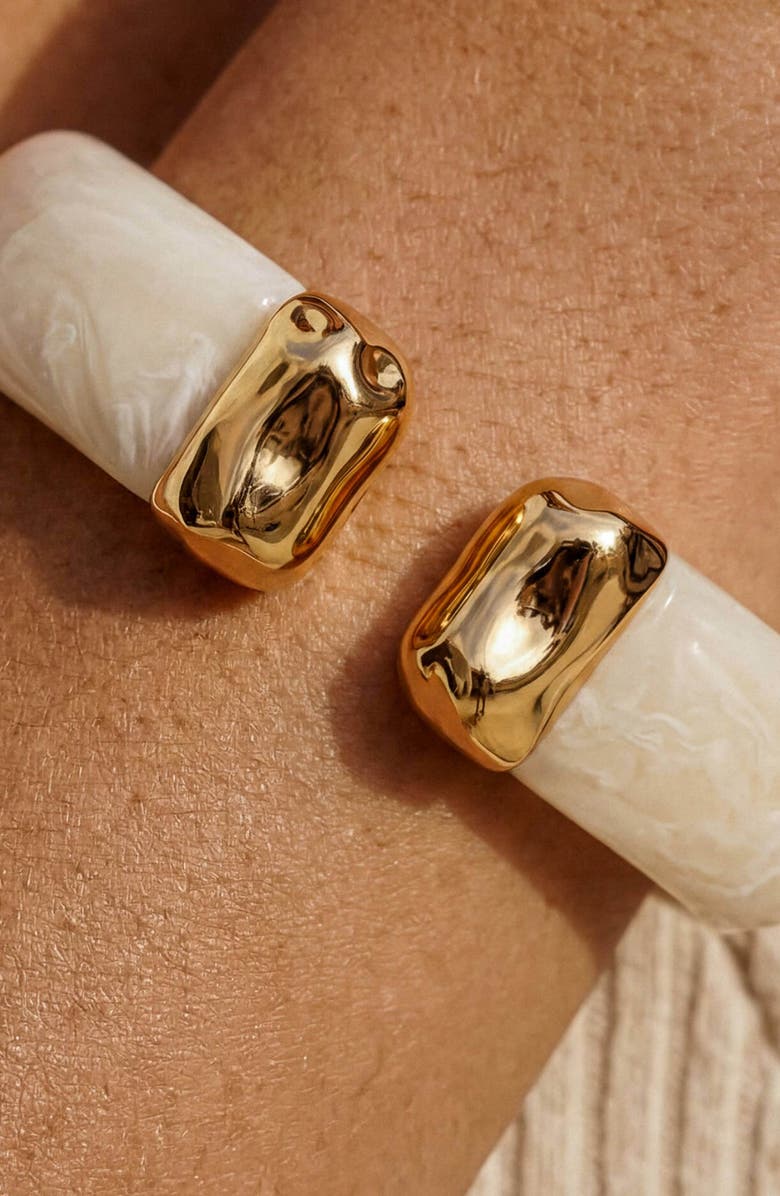 Ettika Carved Relic Cuff Bracelet, Alternate, color, 