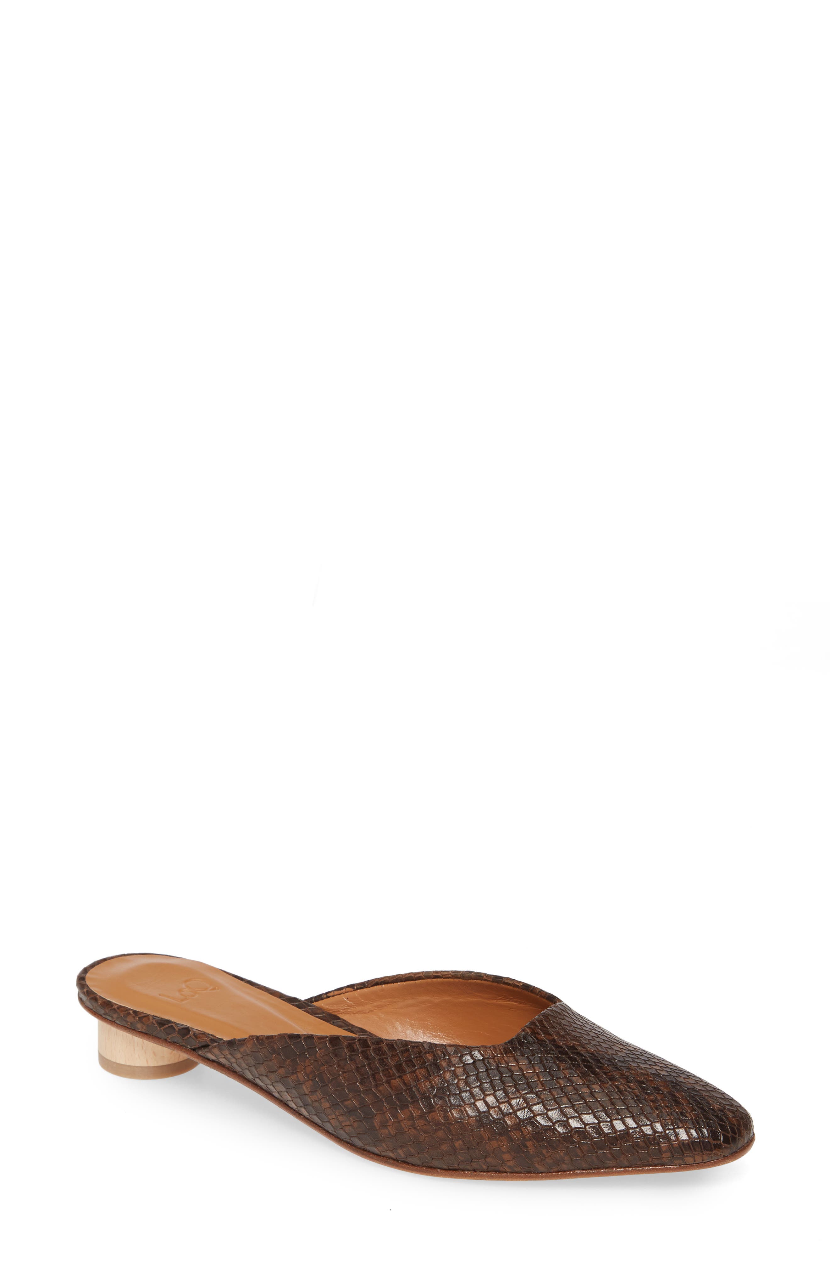 LOQ Carmen Mule, Main, color, 