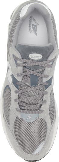 2002R Sneaker