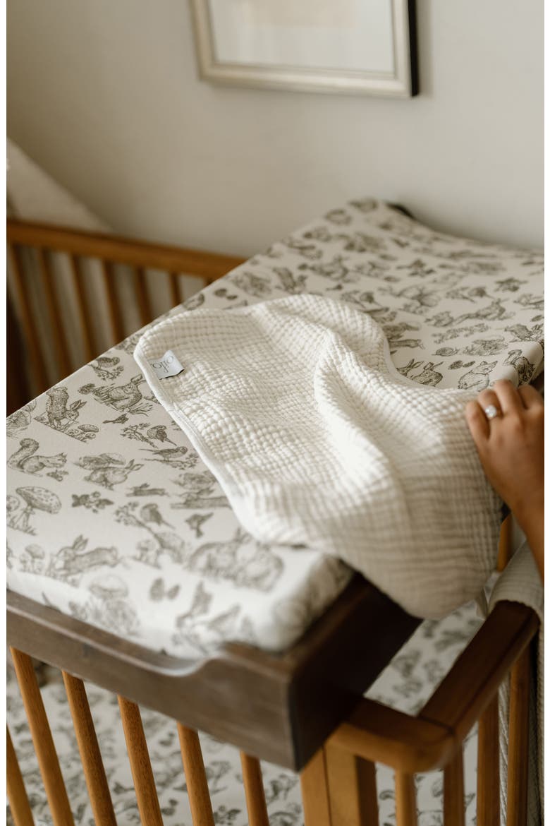 Print Organic Cotton Changing Pad Cover, Alternate, color, EGGSHELL/ WOODLAND CRITTERS