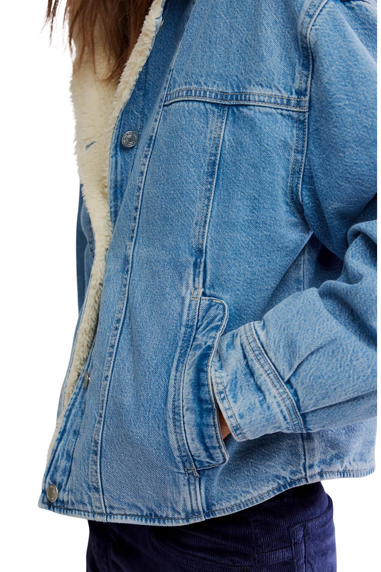 We the Free Asher Faux Shearling Lined Denim Jacket, Alternate, color, SNOWDRIFT WASH