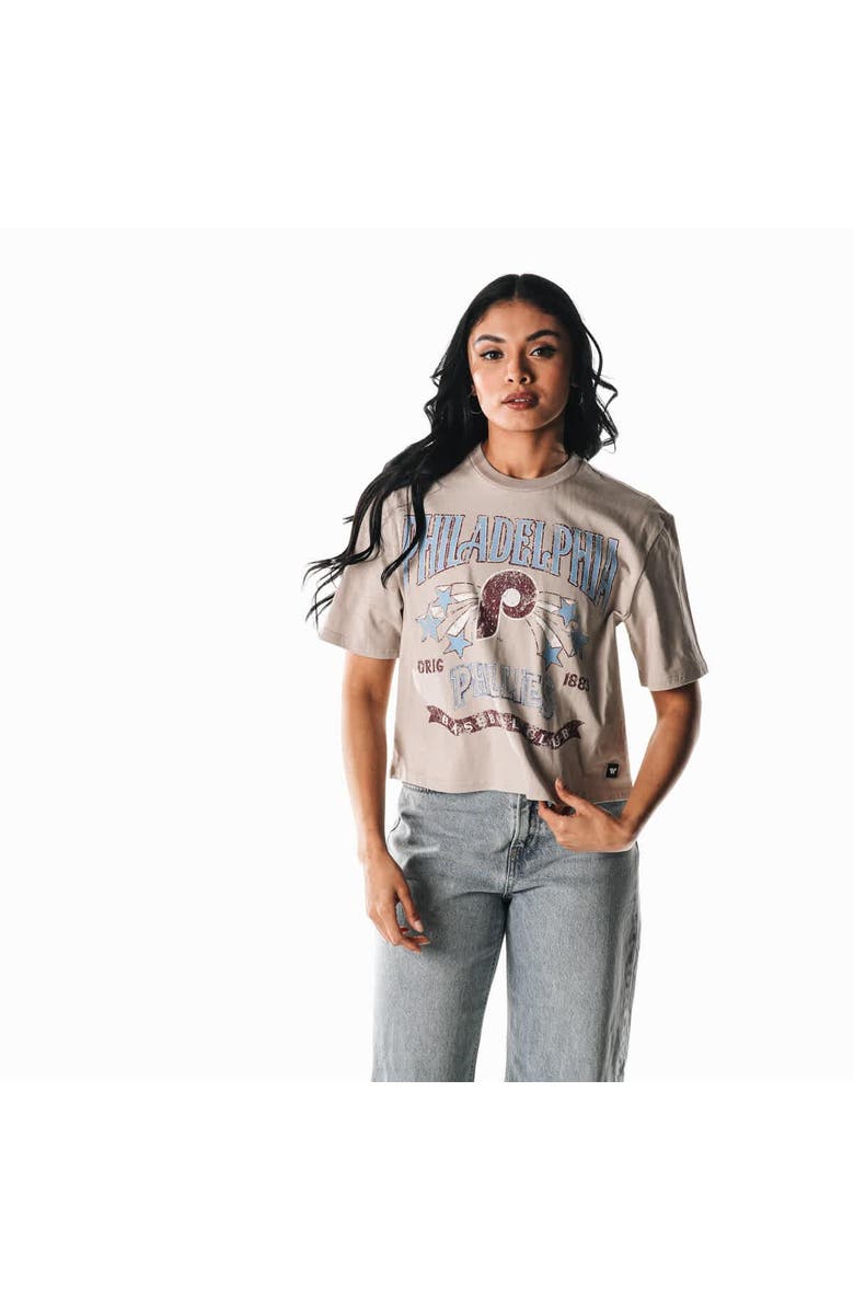 THE WILD COLLECTIVE Women's The Wild Collective Cream Philadelphia Phillies Cropped Vintage Boxy T-Shirt, Alternate, color,