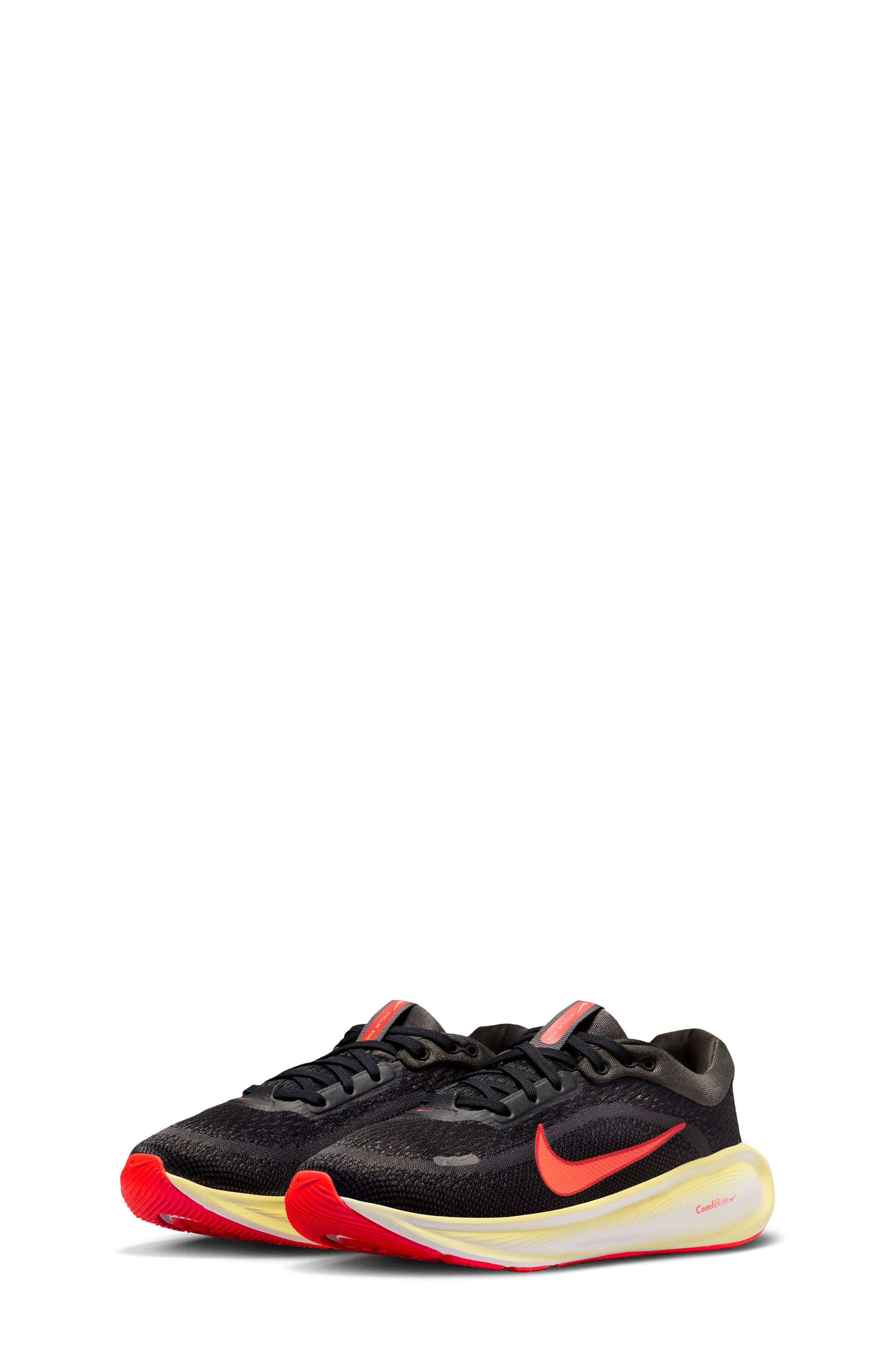  Black / Bright Crimson/ Ash