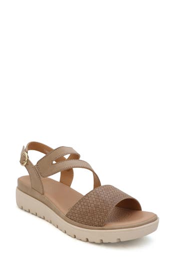 Comoda Designs Tunsa Slingback Platform Sandal