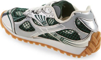 Orbit Low Top Sneaker