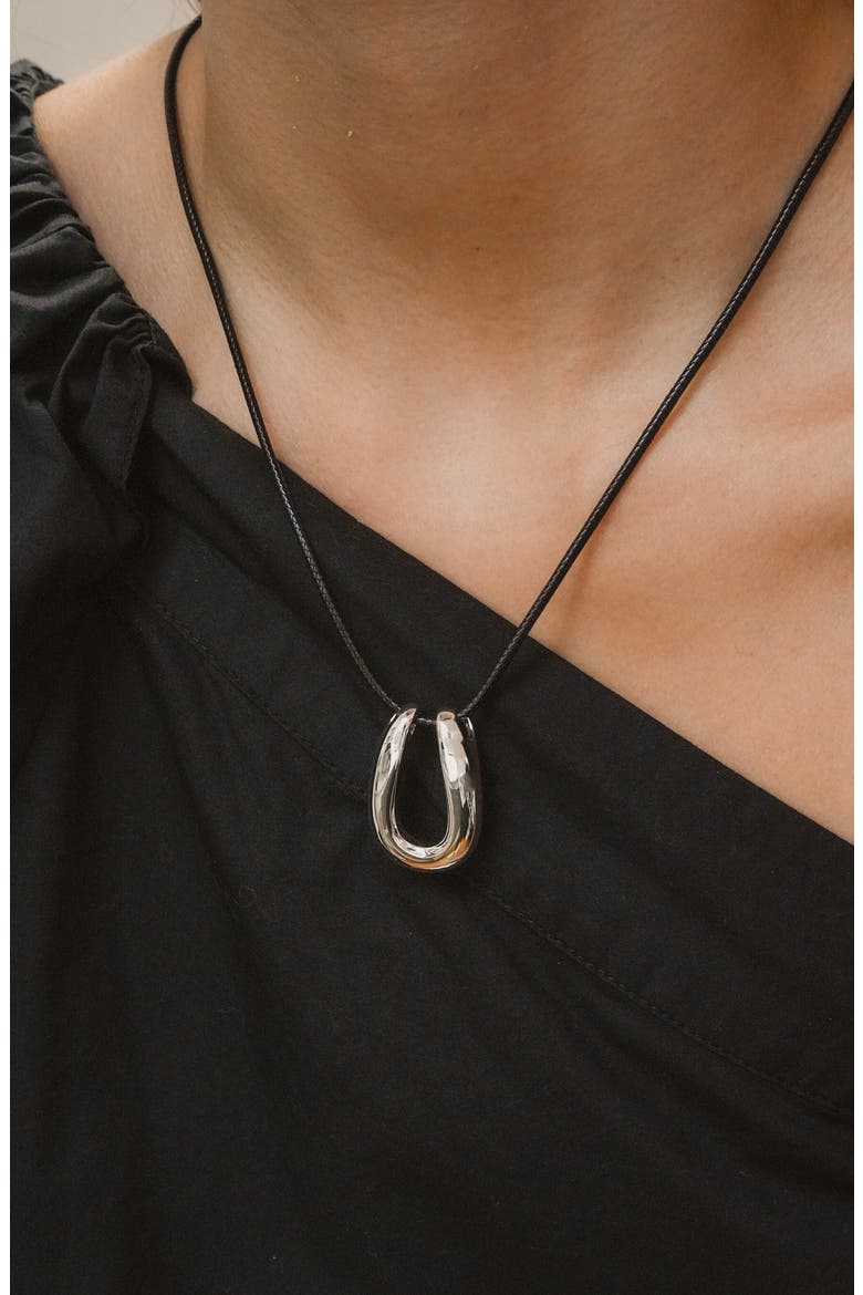 Serena Horseshoe Pendant Cord Necklace, Alternate, color, SILVER