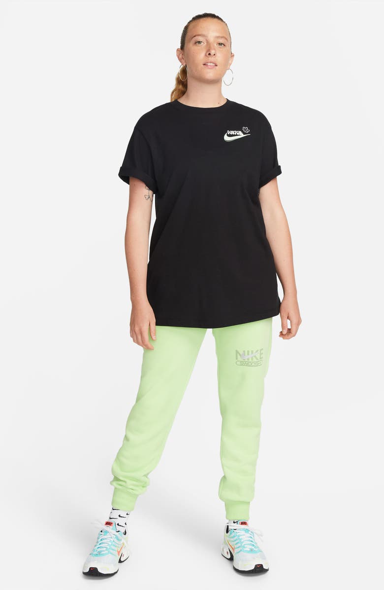 Nike Women's Logo Graphic Tee, Alternate, color,